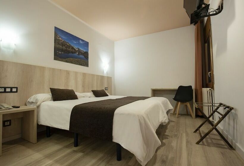Economy Quadruple Room, Marco Polo