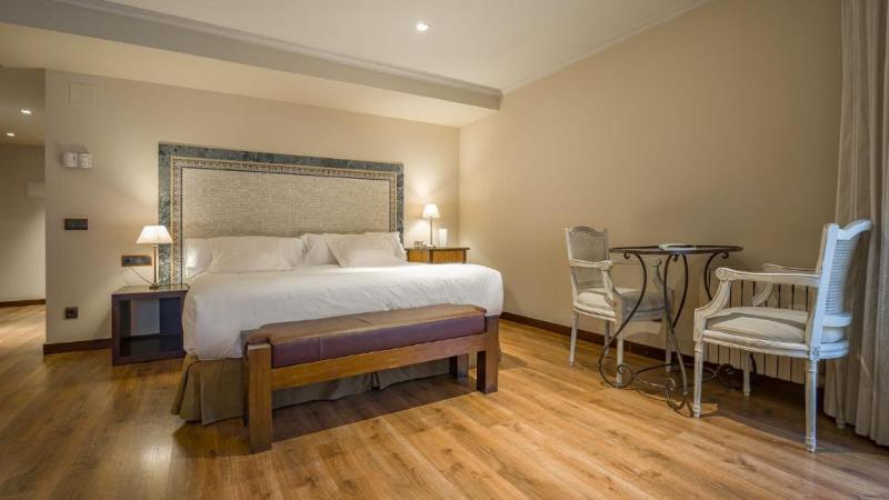 سوییت جونیور, Roc Blanc Hotel & Spa