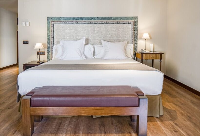 سوییت جونیور, Roc Blanc Hotel & Spa