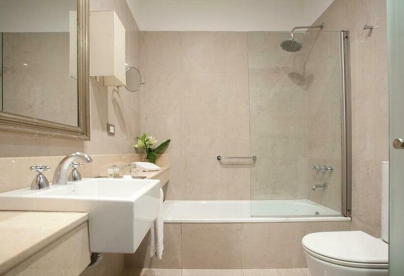 اتاق پریمیوم چهارنفره, Savoy