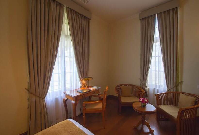 Номер Стандарт, Galle Face