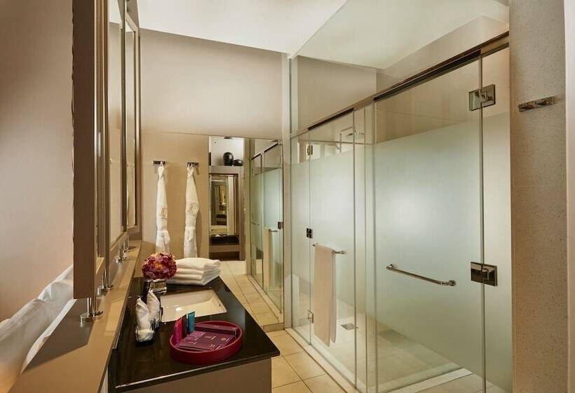 اتاق پرمیوم با چشم‌انداز دریا, Sentido Heritance Negombo