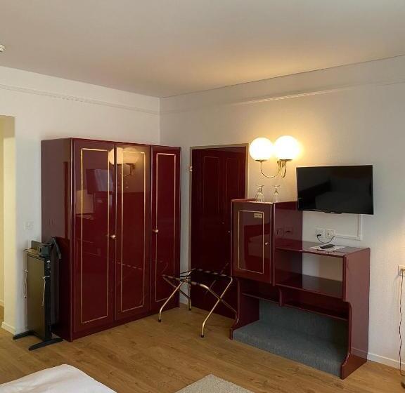 اتاق استاندارد سه نفره, Boutique City Hotel Gallo