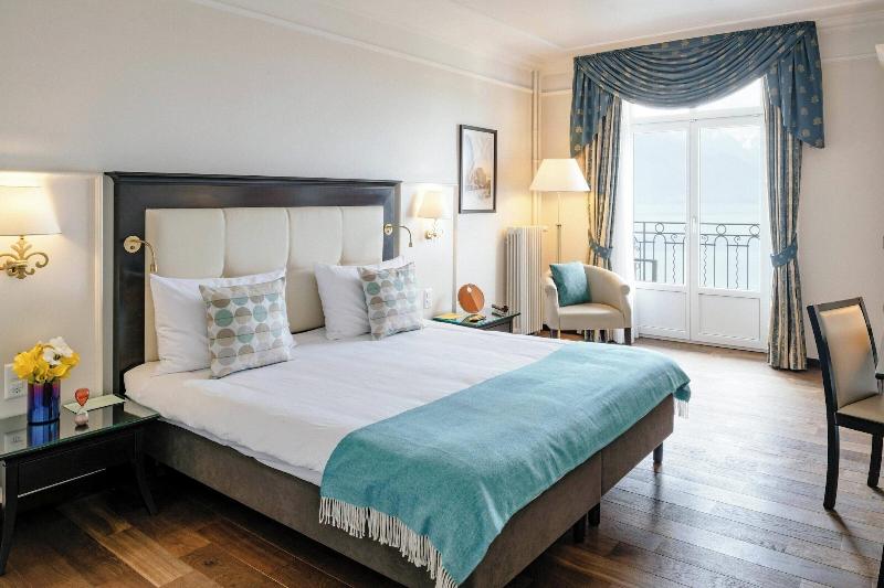 اتاق لوکس با چشم‌انداز دریاچه, Grand Hotel Suisse Majestic, Autograph Collection