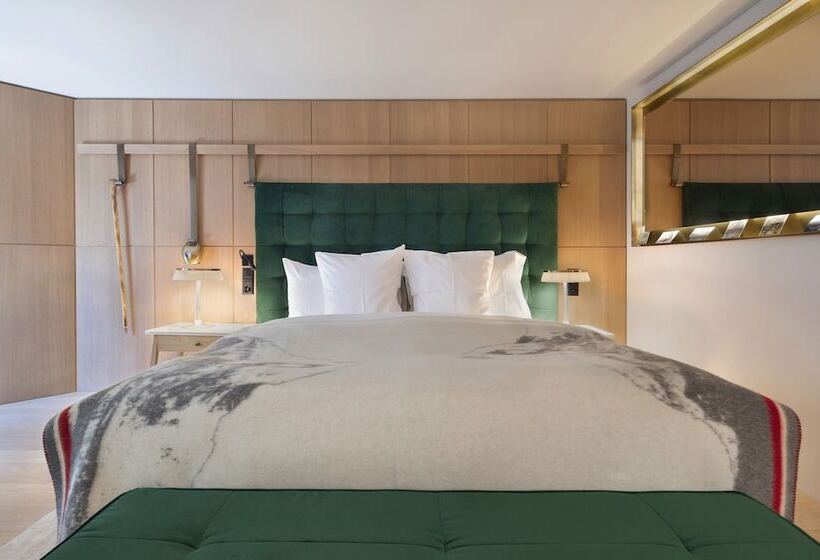 Номер Стандарт, Schweizerhof Zermatt   A Small Luxury