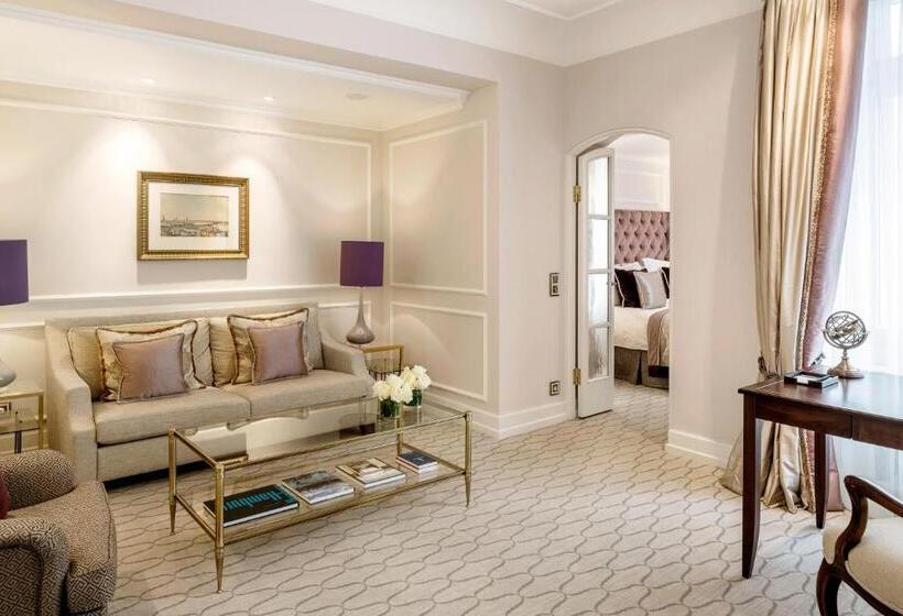 Люкс, Fairmont Hotel Vier Jahreszeiten, Hotel Des Jahres 2023 & 2024  Die 101 Besten