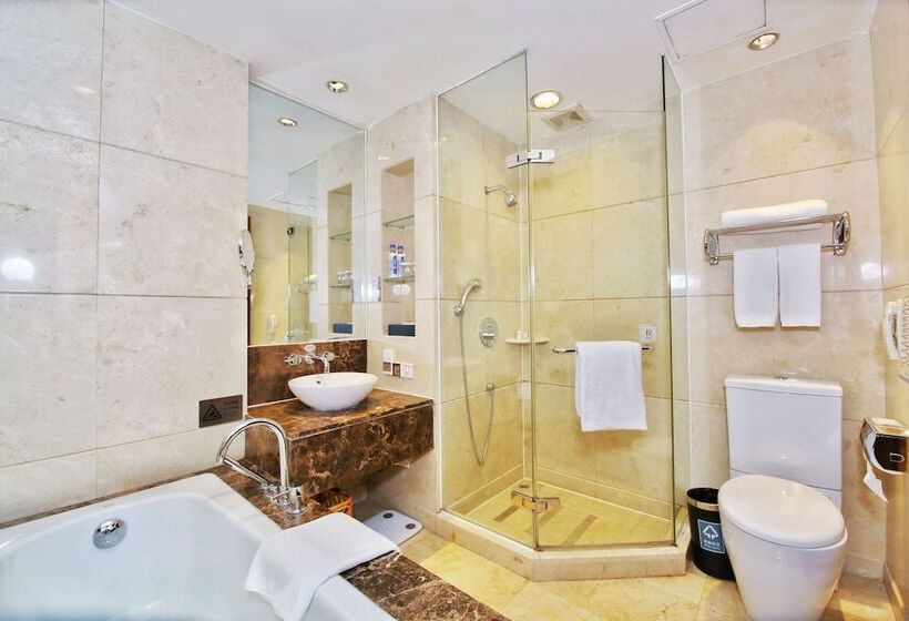 Номер Deluxe, Dong Fang Hotel Guangzhou