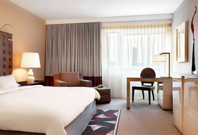 اتاق کلاب, Hyatt Regency Koln