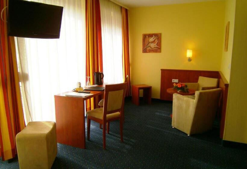 Трехместный Номер Комфорт, Parkhotel Rüdesheim