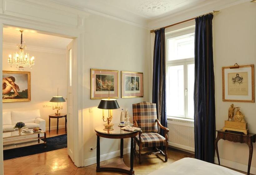 سوییت, Boutique Hotel Splendid