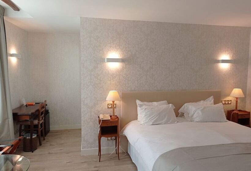 اتاق راحتی, Hôtel Grand Monarque