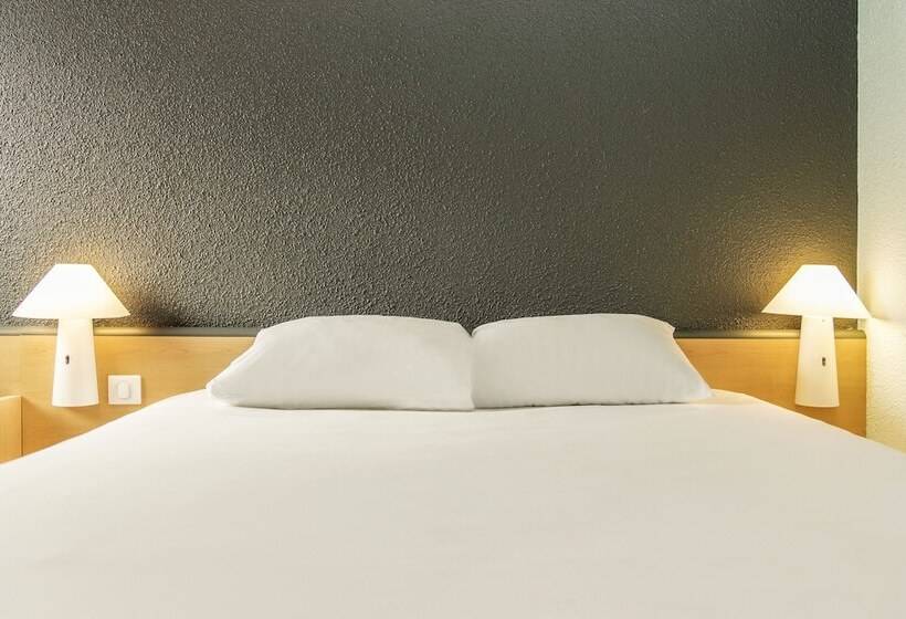 스탠다드 룸 더블 침대, Ibis Carcassonne Centre  La Cite