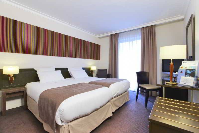 Номер Стандарт, Paris Boulogne