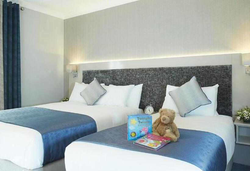 اتاق استاندارد سه نفره, Tower Hotel & Leisure Centre
