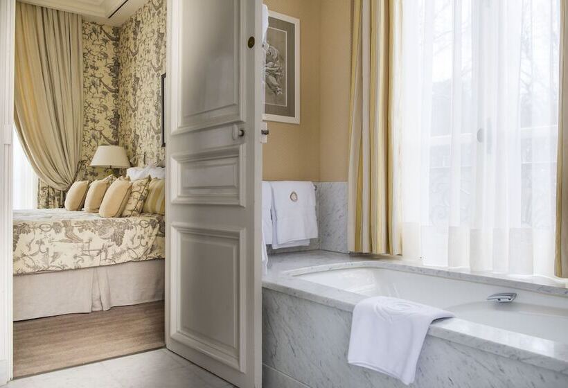 اتاق لوکس, Domaine Les Crayeres