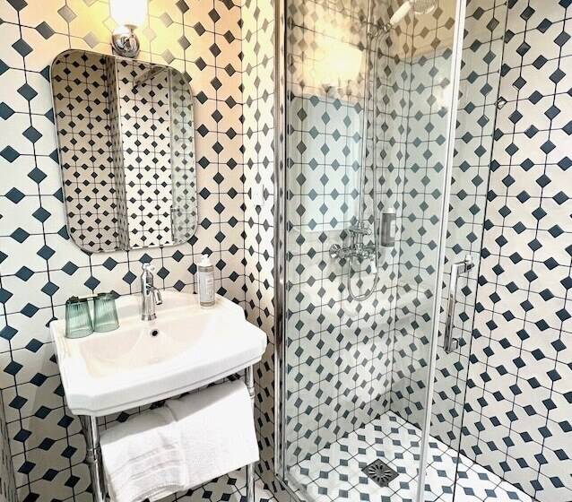 חדר סופריור, Hôtel La Tour Intendance