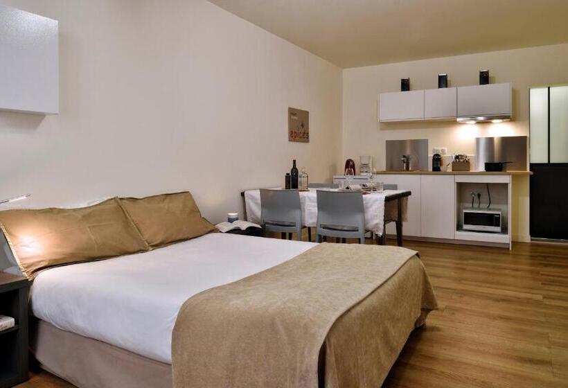 استودیوی استاندارد, Fesch & Spa