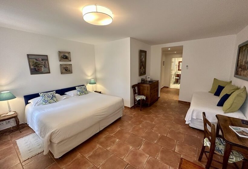 Полулюкс, La Ferme D Augustin