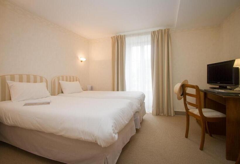 Номер Комфорт, L Ermitage Hotel & Restaurant