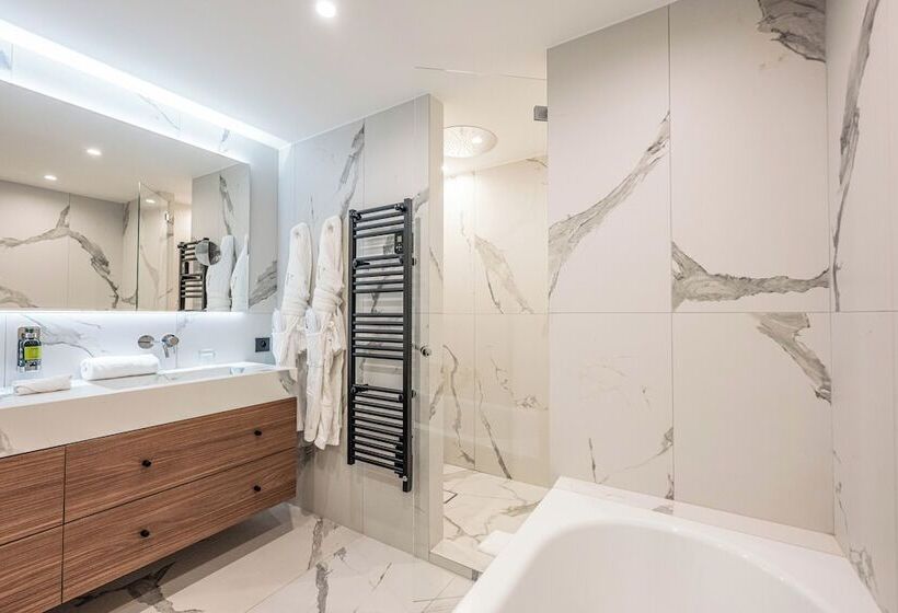 سوییت لوکس, Le Vallon De Valrugues Hotel Spa & Villas