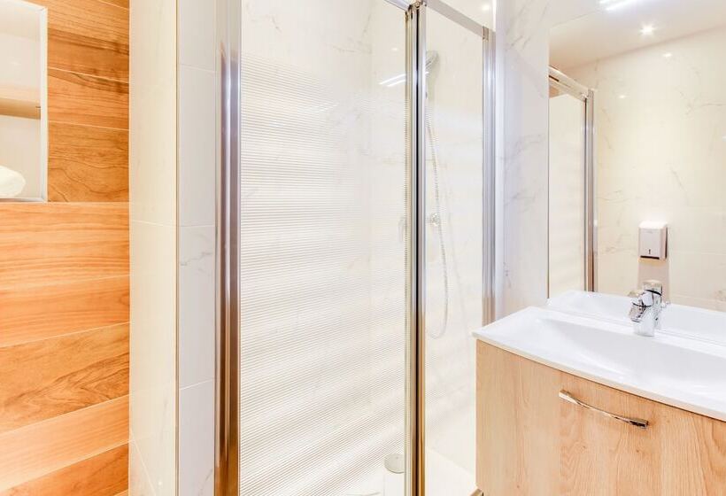 Номер Стандарт, Hôtel Provençal