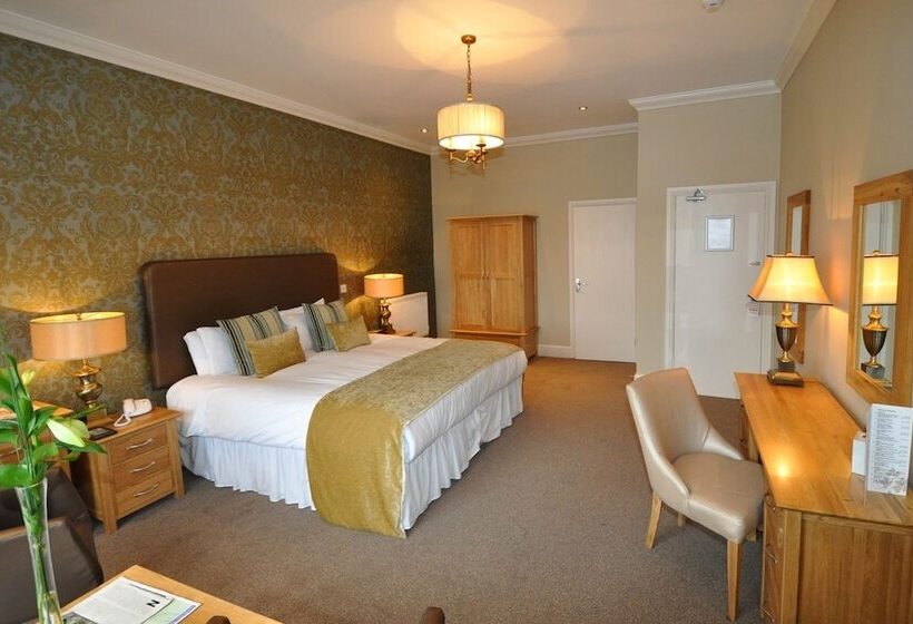 اتاق پریمیوم با چشم‌انداز دریاچه, Beech Hill Hotel & Spa