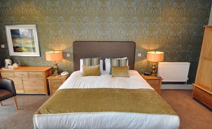 اتاق پریمیوم با چشم‌انداز دریاچه, Beech Hill Hotel & Spa
