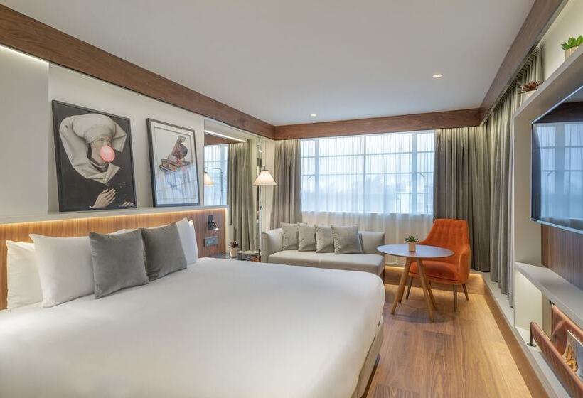 Habitación Estándar Comunicada, Melia White House