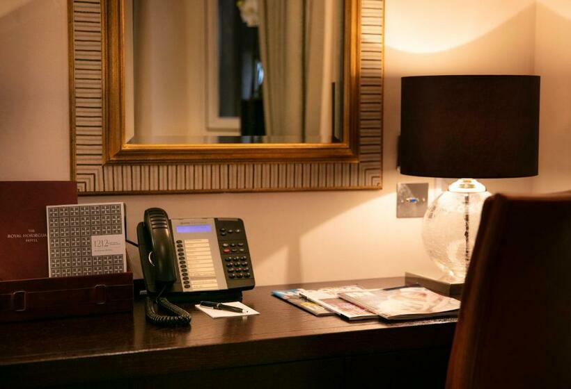 سوییت, The Royal Horseguards Hotel, London
