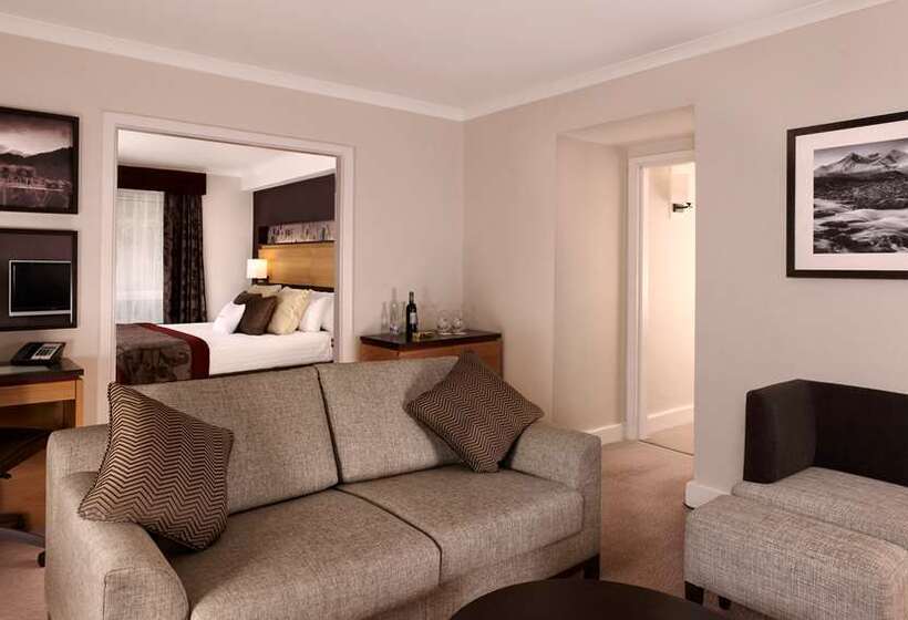 Полулюкс, Hilton London Watford