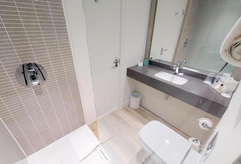 Номер Стандарт, Holiday Inn Runcorn M56 Junction 12, An Ihg