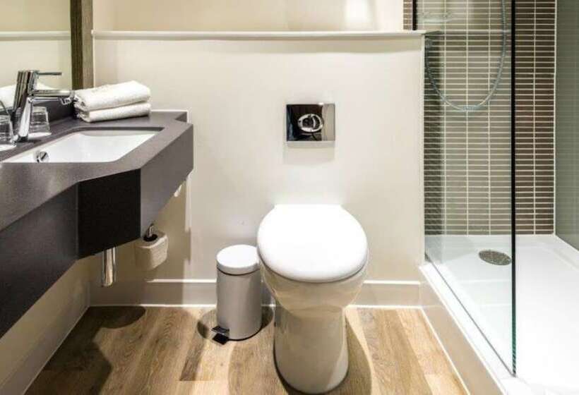 اتاق استاندارد, Holiday Inn Swindon, An Ihg