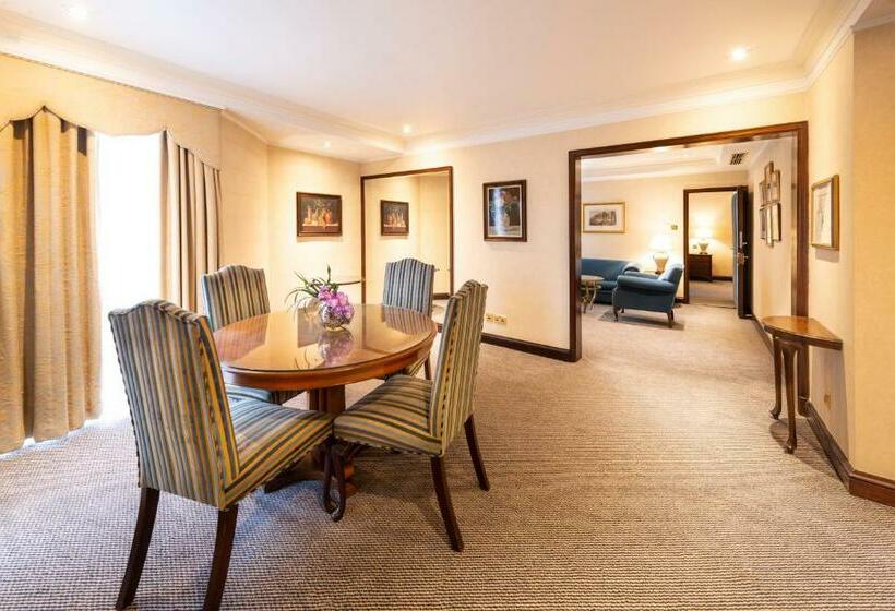 Люкс Кровать Кинг, Millennium Hotel And Conference Centre Gloucester London