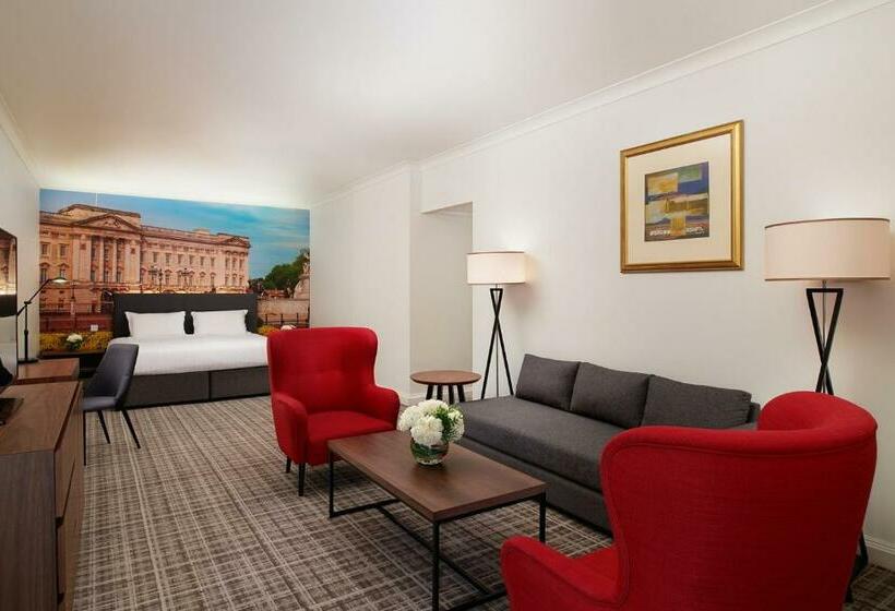 Студия Стандарт, Millennium Hotel And Conference Centre Gloucester London