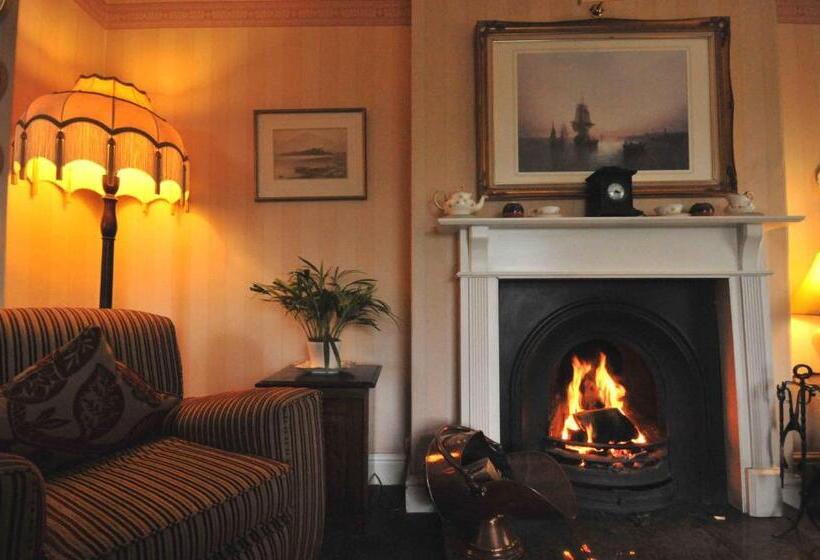 اتاق عادی, Pen Y Dyffryn Country