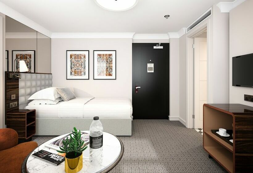 Номер Superior Одноместный, Strand Palace