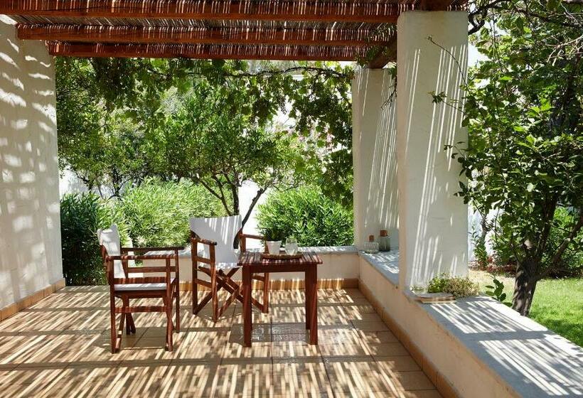 بانگلوی استاندارد, Barceló Hydra Beach