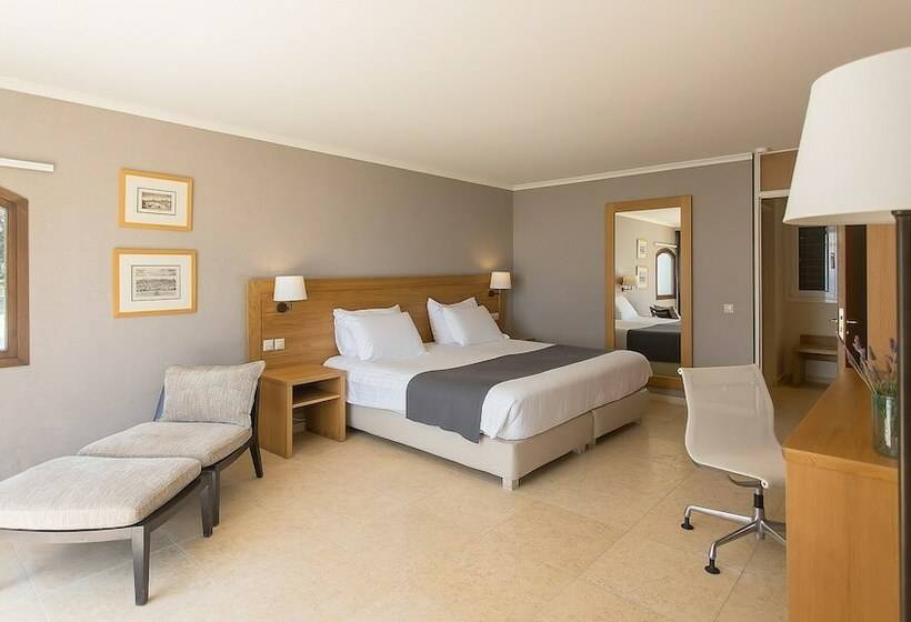 Семейное Бунгало, Corfu Holiday Palace