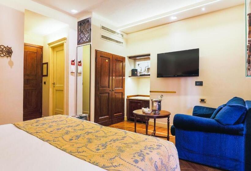 اتاق لوکس, Art Hotel Commercianti