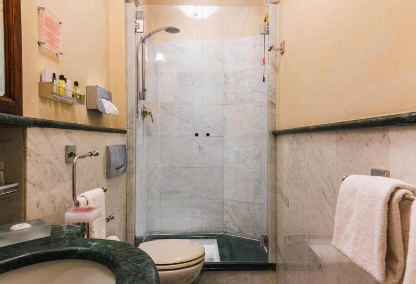 اتاق استاندارد یک نفره, Art Hotel Commercianti