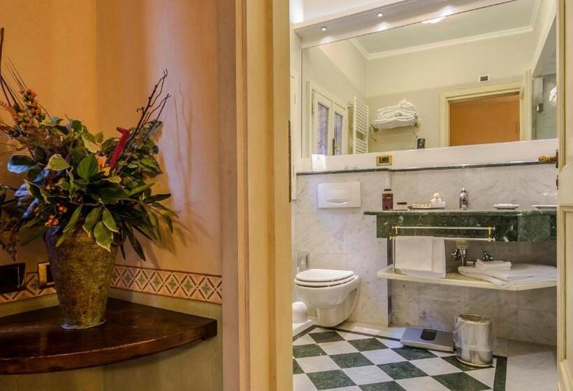 سوییت, Art Hotel Commercianti