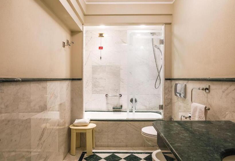 اتاق استاندارد, Art Hotel Commercianti