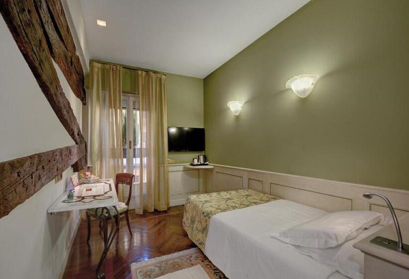 اتاق استاندارد یک نفره, Art Hotel Commercianti