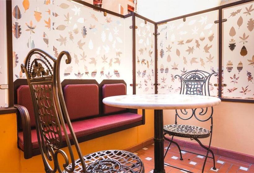 سوییت جونیور لوکس, Art Hotel Commercianti