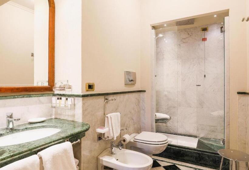 اتاق استاندارد, Art Hotel Commercianti