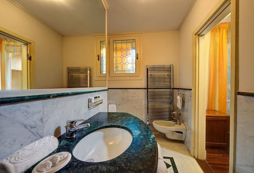 اتاق لوکس, Art Hotel Commercianti