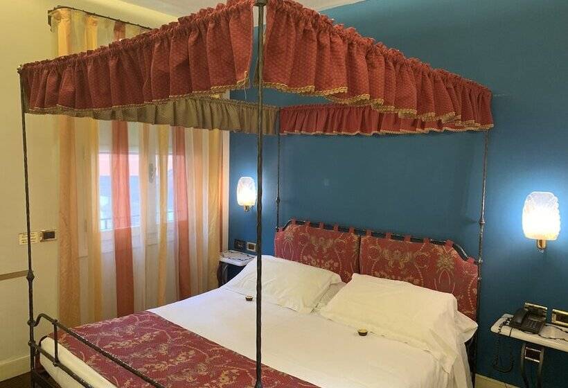 سوییت جونیور, Art Hotel Commercianti