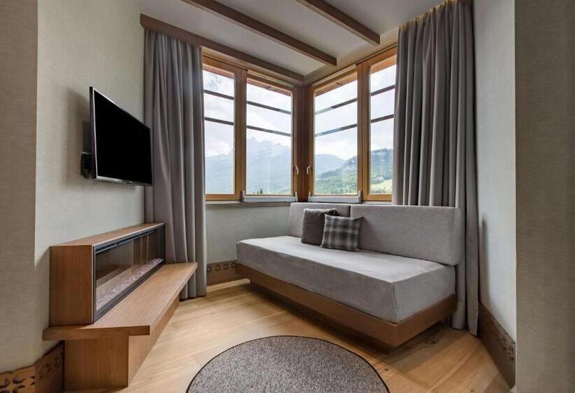Полулюкс с Видом, Grand Hotel Savoia Cortina D Ampezzo, A Radisson Collection