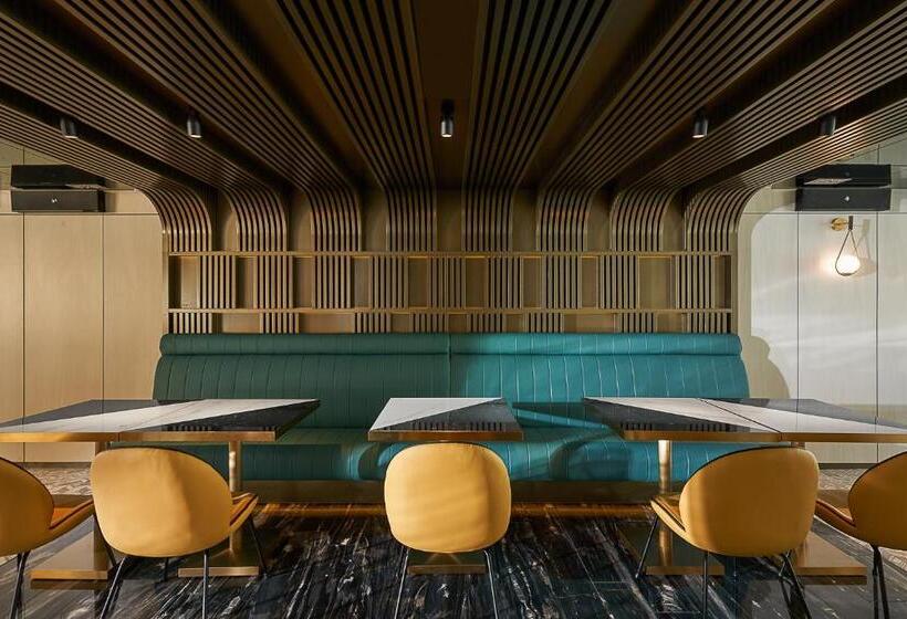 اتاق دلوکس با چشم‌انداز پارک, The Park Lane Hong Kong A Pullman
