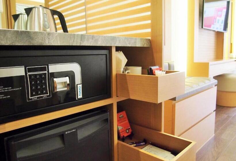 اتاق لوکس با چشم‌انداز شهر, The Park Lane Hong Kong A Pullman